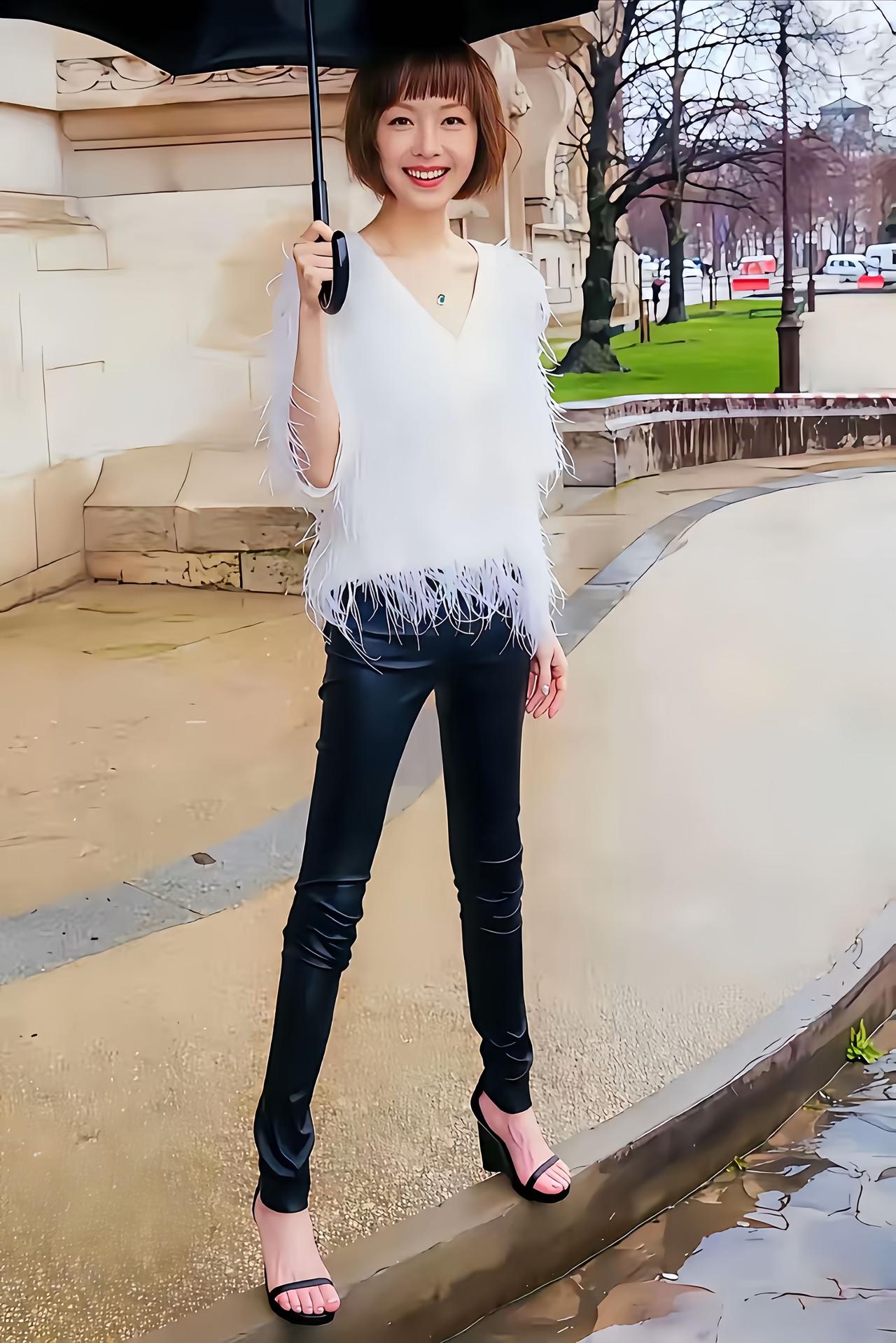 陈鲁豫，身高164cm，是那种骨感瘦，感觉她把精力都放在饱读诗书上了。陈鲁豫