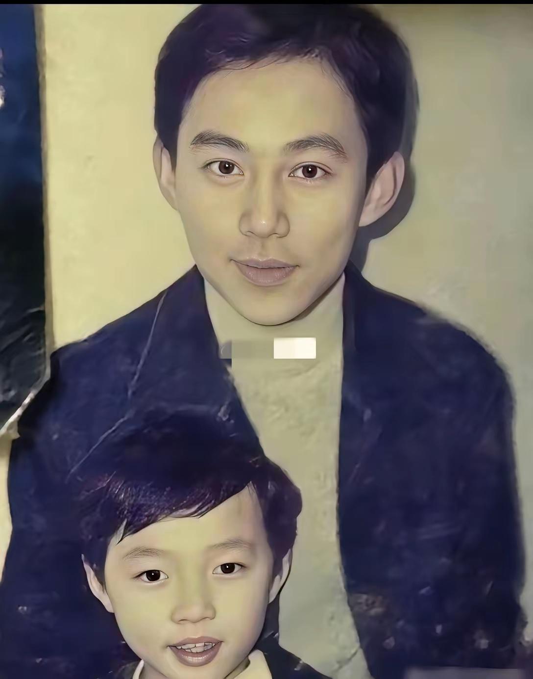 张艺兴长大了，而何老师为啥都没变？