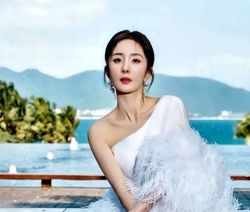 杨幂已经很难再结婚了，原因很简单，不是因为她年纪大，也不是因为她还爱刘恺威，而是
