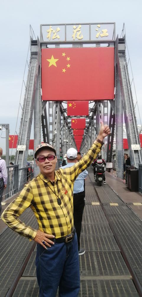 二十年前，蔡斌当国青队主教练，话说得很死。他说，女排未来就是高大化。矮个子