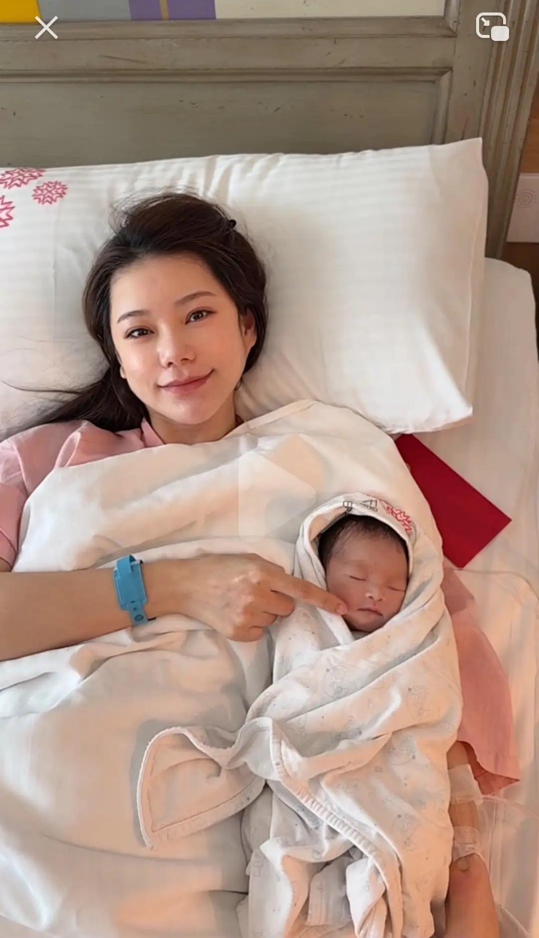 发现没马筱梅真的很聪明生孩子选择在台湾月子中心生产，由自己的母亲在身边帮忙悉