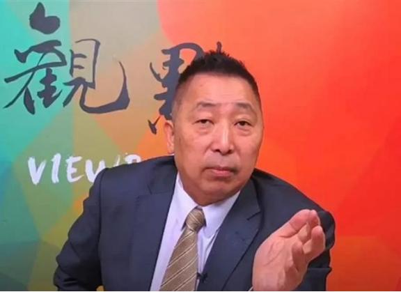 台湾时事评论员唐湘龙说：美国罩着的印度被打了，俄罗斯罩着的伊朗被打了，只有中国罩