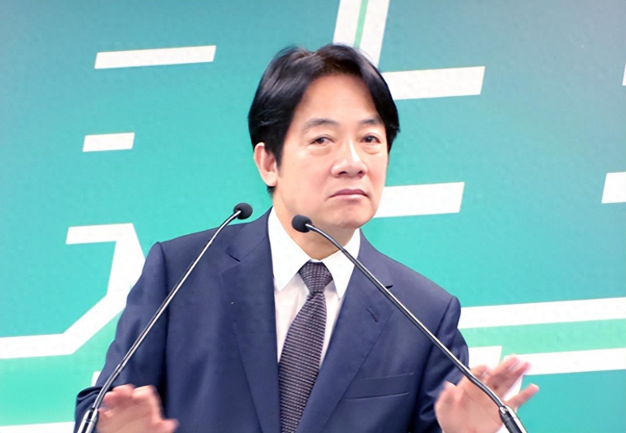 赖清德又发疯了，这次他拆蒋介石像还说“台湾不属于中国”，但大陆只说了六个字，全台