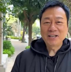他卖掉了香港87平米的“鸽子笼”，到手1350万港币，折合人民币约119