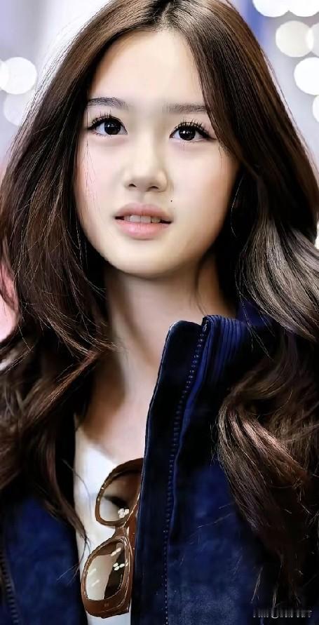 小S的心情不好应该是和她的大女儿有关。她的大女儿许韶恩，前几天在直播的时候，说了