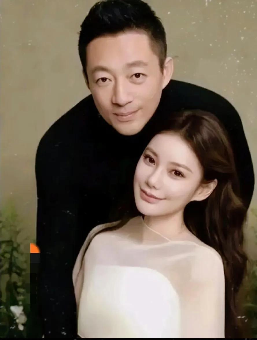 小汪总直播时被铁粉疯狂“敲警钟”：别再在台北买房了！粉丝们苦口婆心，说上次的