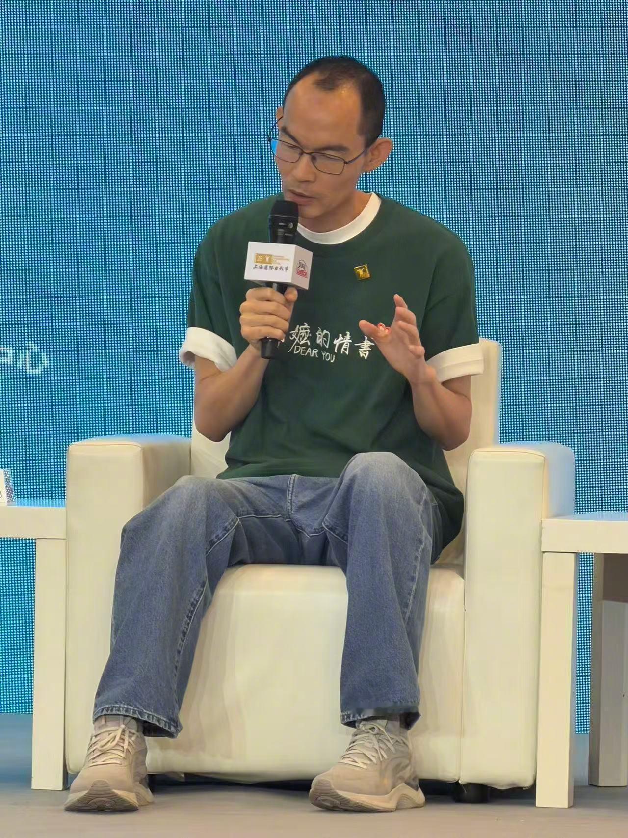 给阿嬷的情书导演谈如何拉投资在上海国际电影节论坛活动中，《给阿嬷的情书》导演