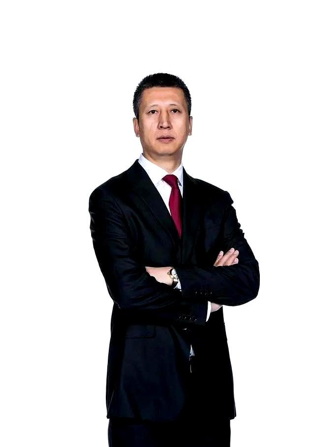 少讲道理，先把对位摆对。日本公布最终名单时有河村勇辉，中国男篮就让庞峥麟顶上；