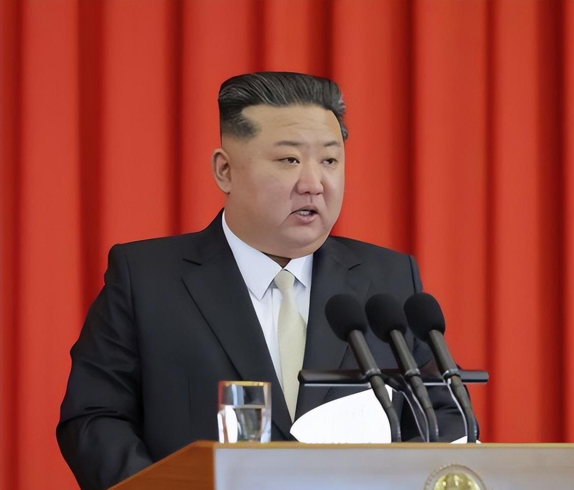 朝鲜兵出援俄，不是讲义气，是卖命换饭吃。去年泽连斯基突然抛出个大消息，说朝鲜派