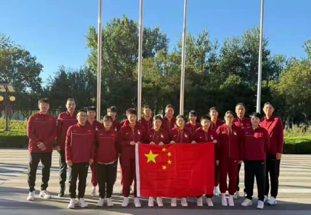 赛事前瞻，聚焦10月4日！大家看好陈楠主教练执教的这支U18女篮吗？U18女