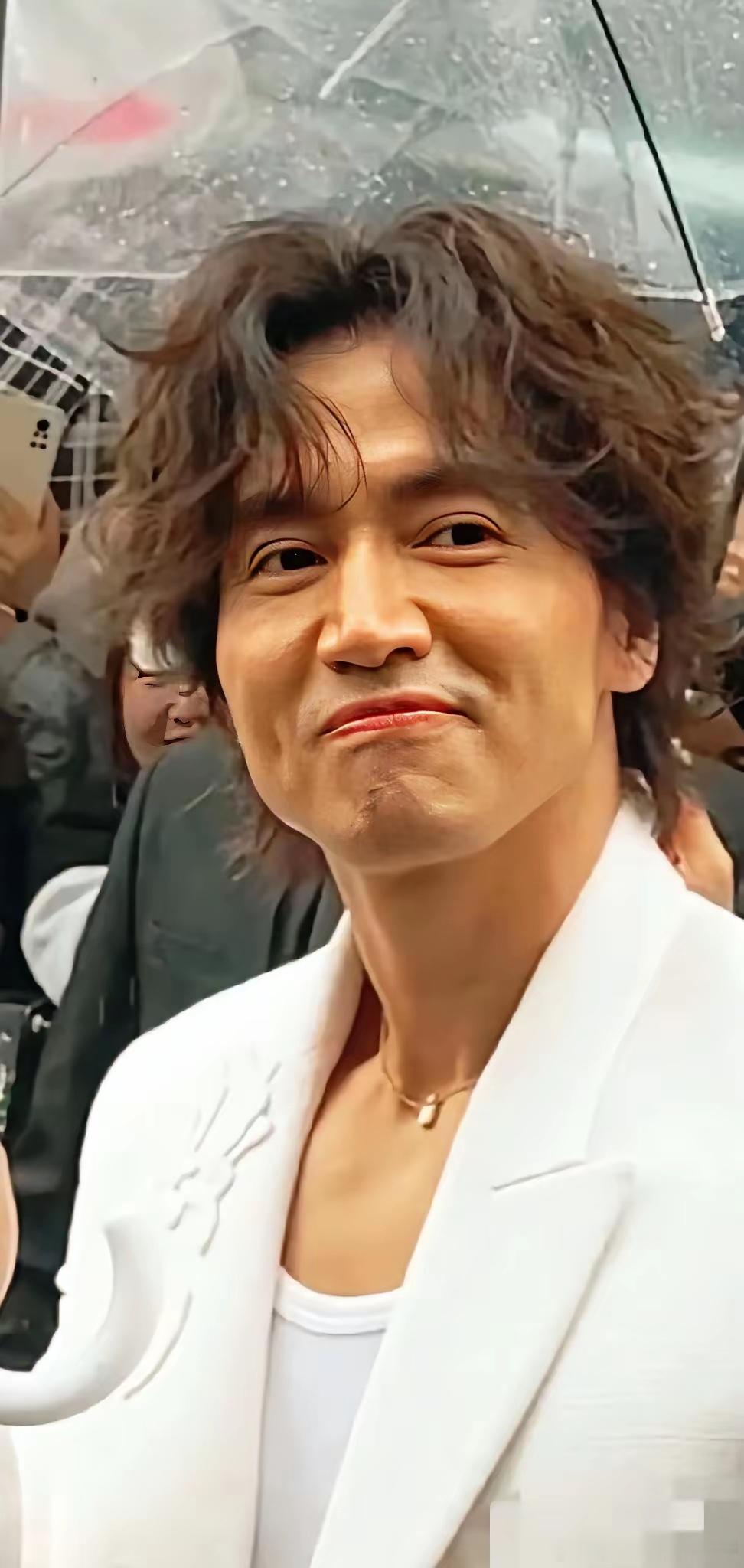 离开美颜滤镜的言承旭最少老了十岁！