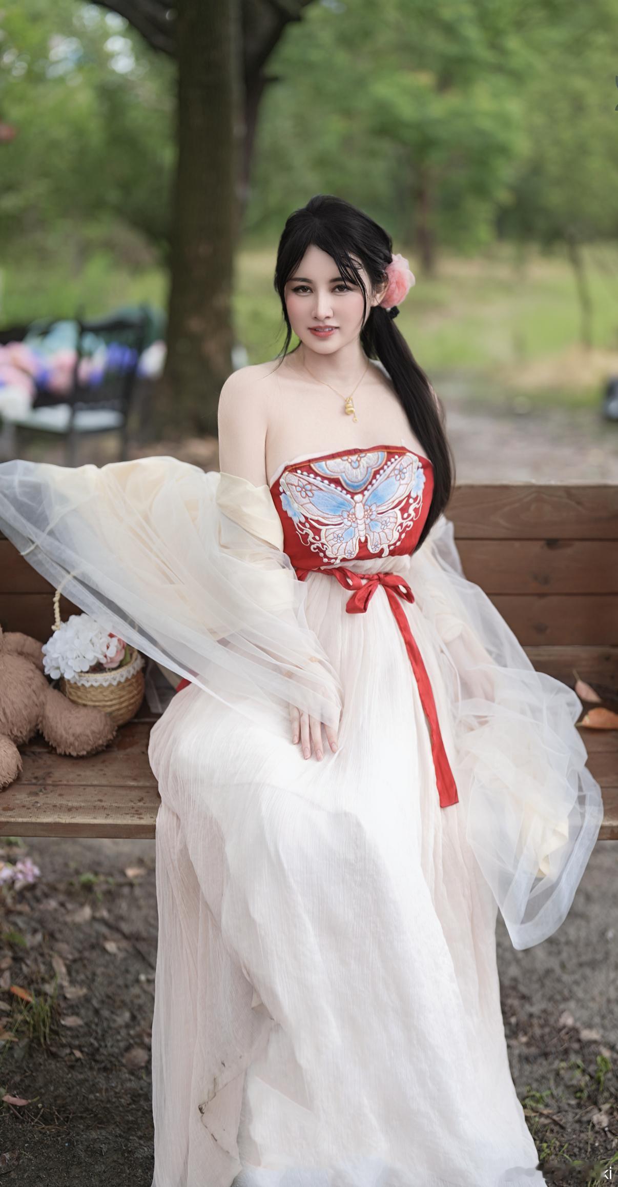 美女帅哥热门美女微胖穿搭无关风月