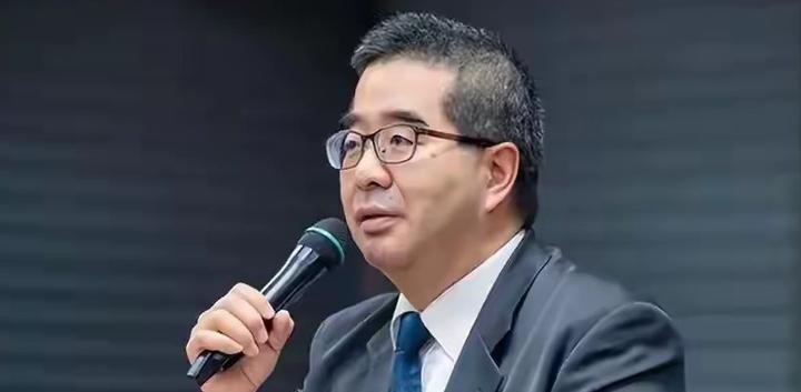 28日，台湾媒体与网络社交平台上接连出现有关马英九与相关人士的新动态，一场延烧许