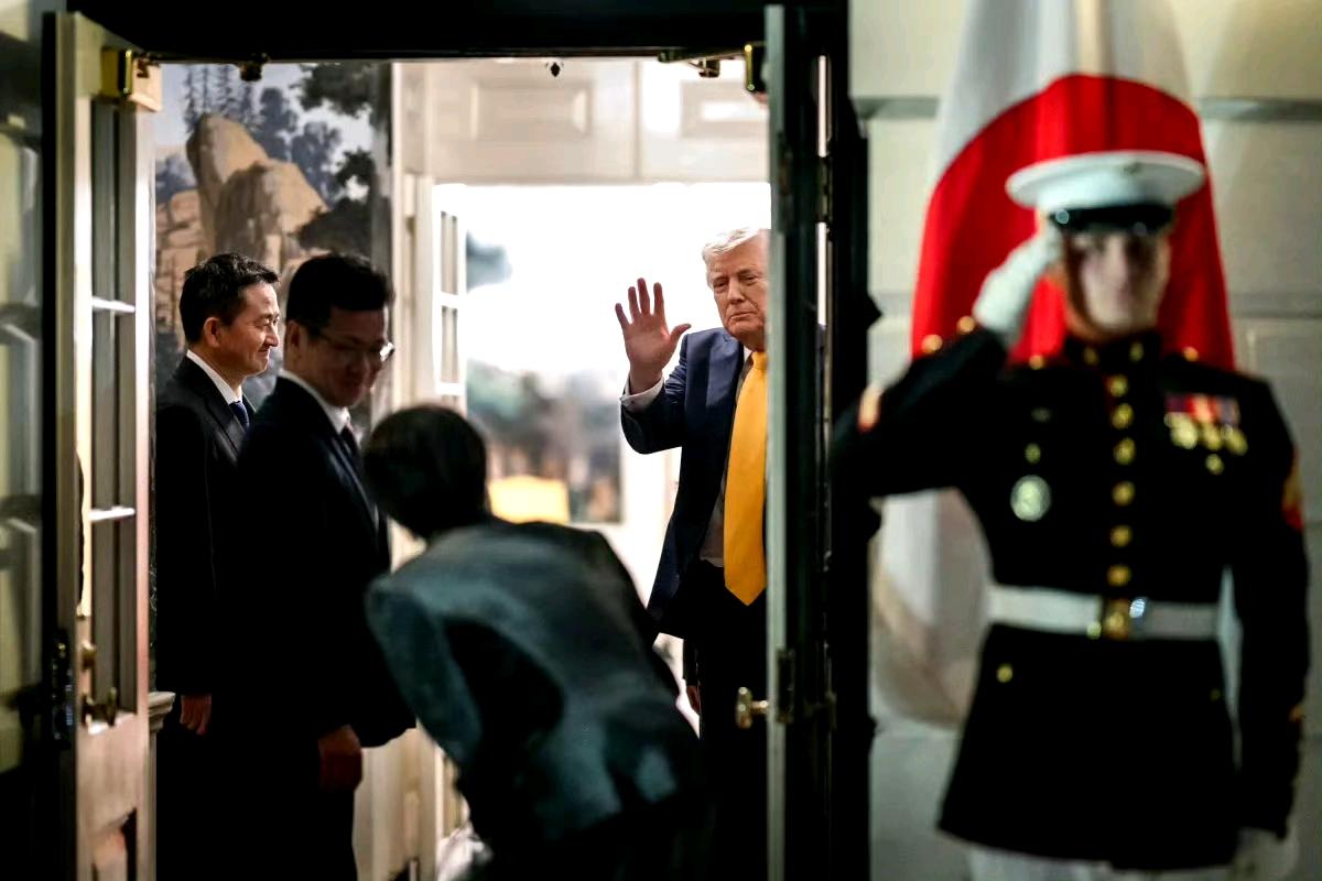 白宫发的照片，肯定不是AI。着实搞笑了些，也着实辣眼睛了的，大家就当个周末乐子，