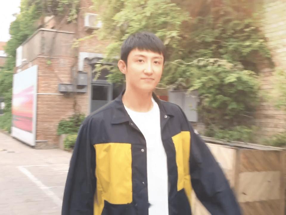 黄景瑜黄景瑜风驰赛车手烟花少年下证过审好可爱好可爱好可爱[红脸笑][太