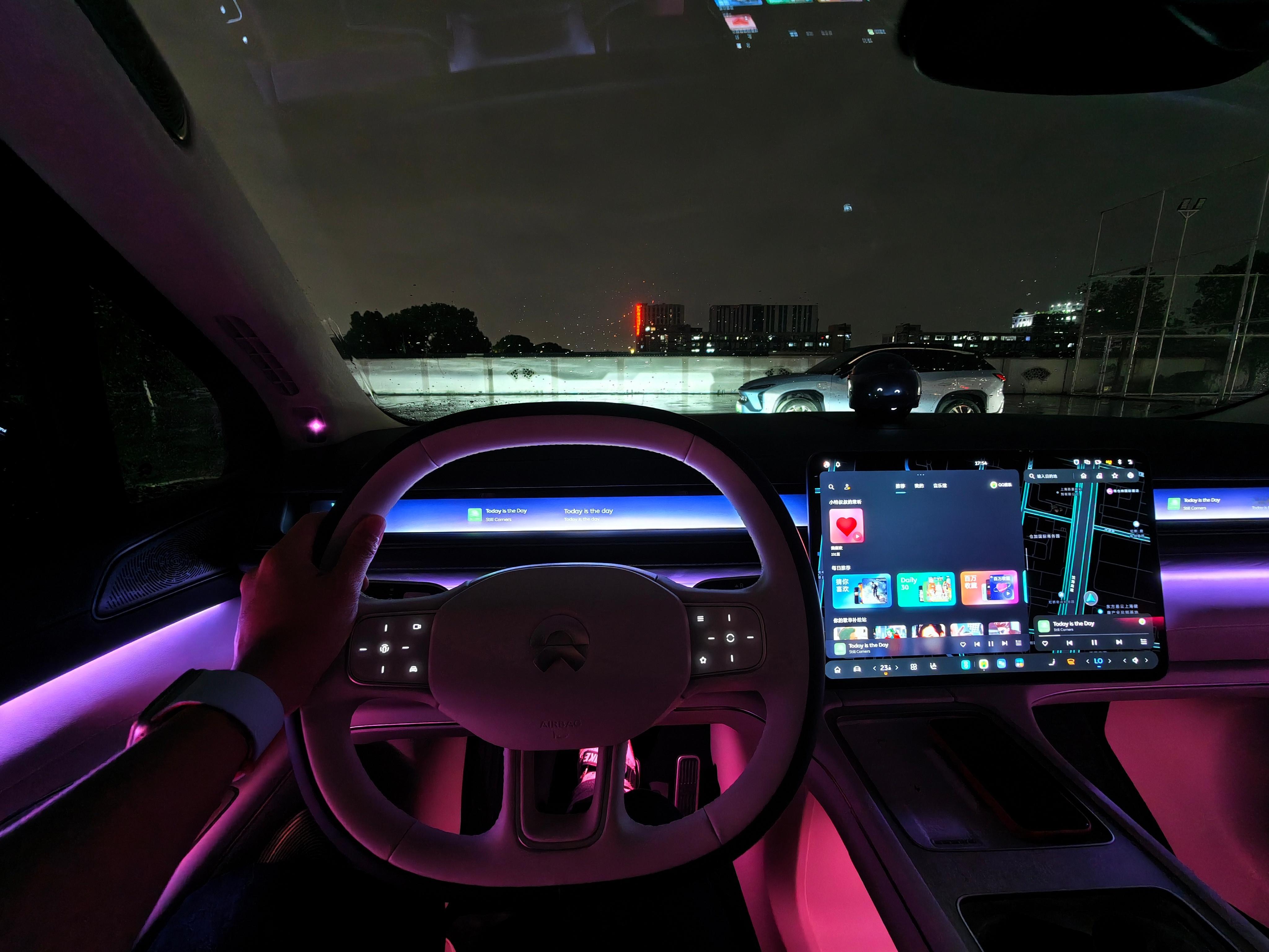 Damn！这氛围感，就问：还有谁？！​​​