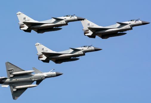 劲爆，台军后备军官传出有起义动向，集体“狂赞解放军”！台军公布“正义使命-202