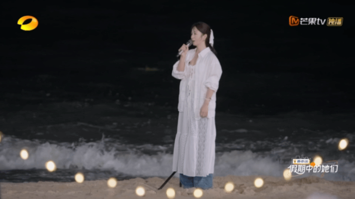 江一燕前夫是导演赵汉唐离婚了我才知道江一燕居然结过婚[笑着哭]去看了一下，两个人