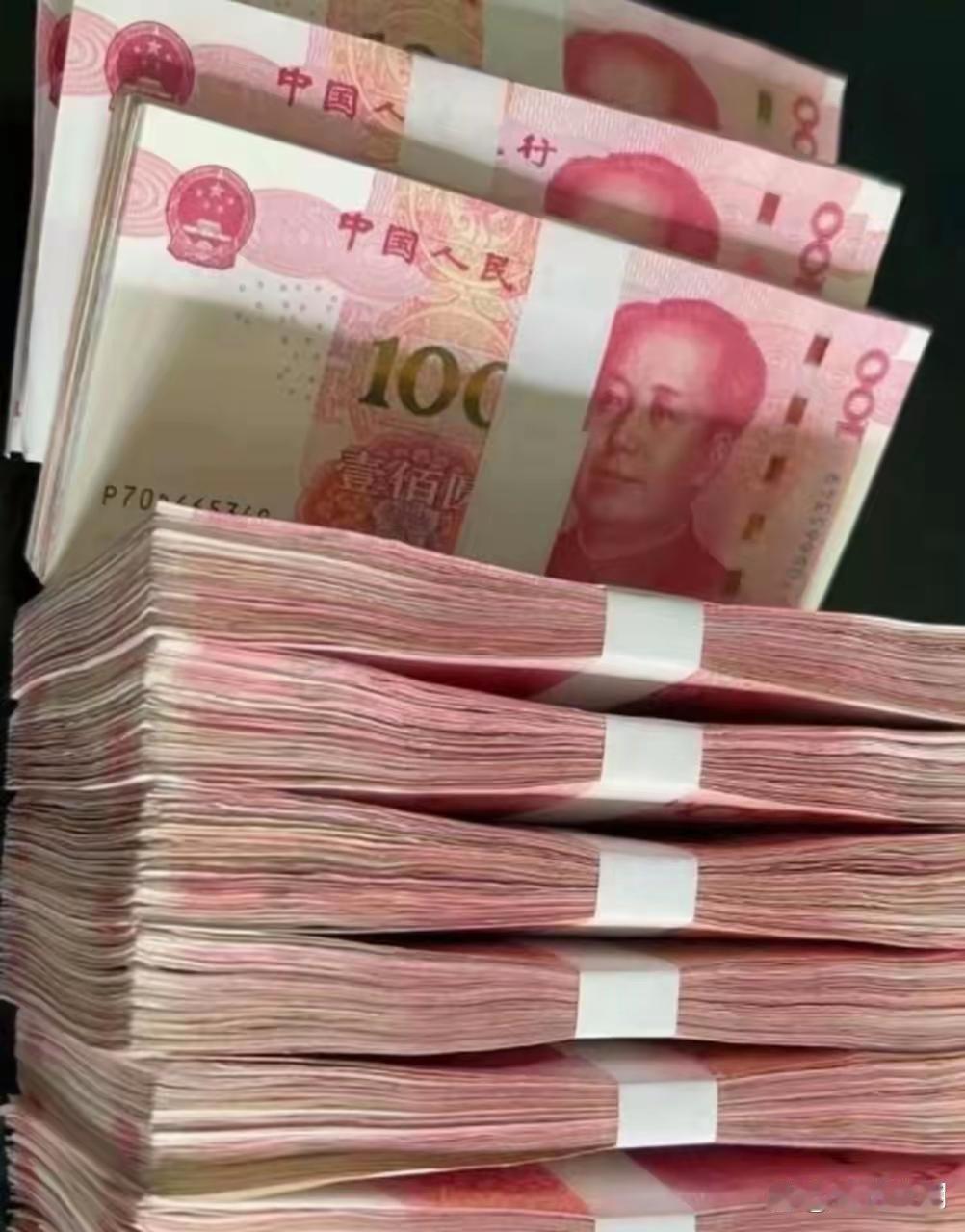 不得不说，这个社会还真是有钱最有安全感。就拿我身边的例子来说，朋友A辛苦攒钱买了