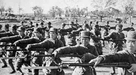 1940年百团大战期间，八路军第386旅16团2连在破袭铁路时，突然遭遇日军精锐