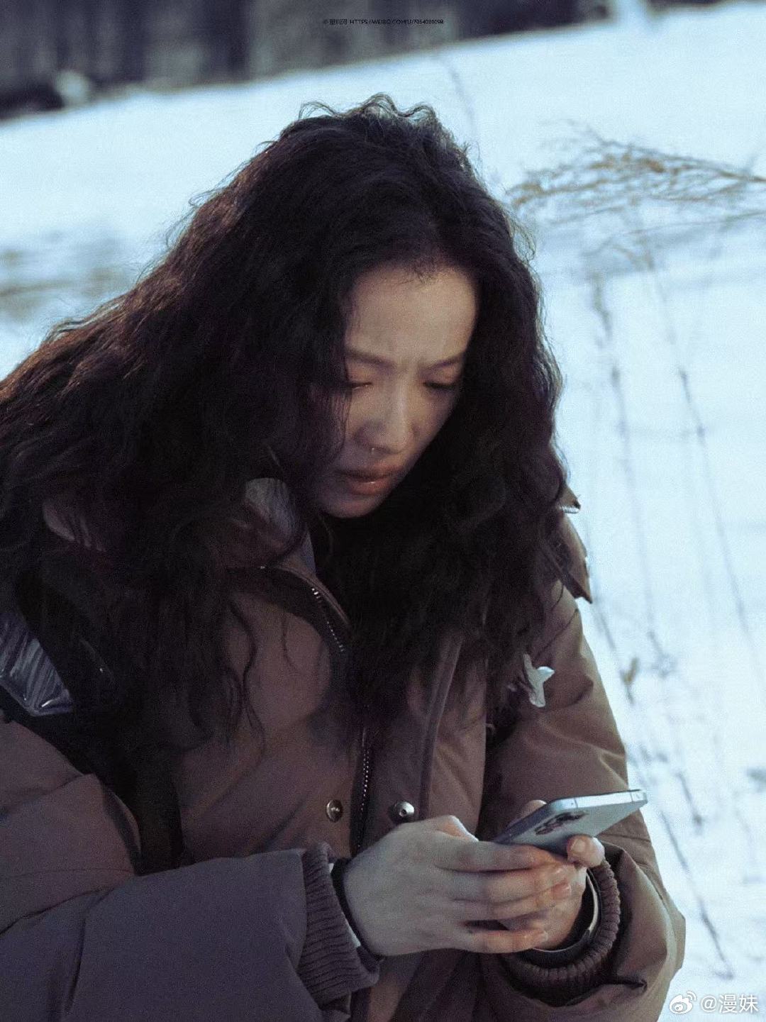 倪妮又有人生镜头了隐身的名字走廊那段表演真的封神了，全程克制得让人心疼，眼泪在