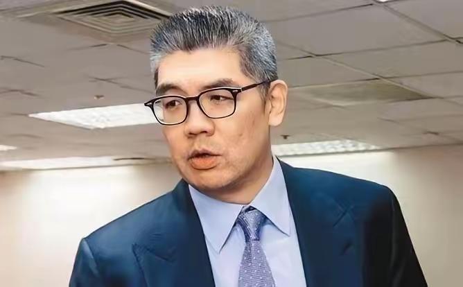 郑丽文访陆在即，连战家族突然充当监军，公开反对郑丽文做一事！这事发生在4月