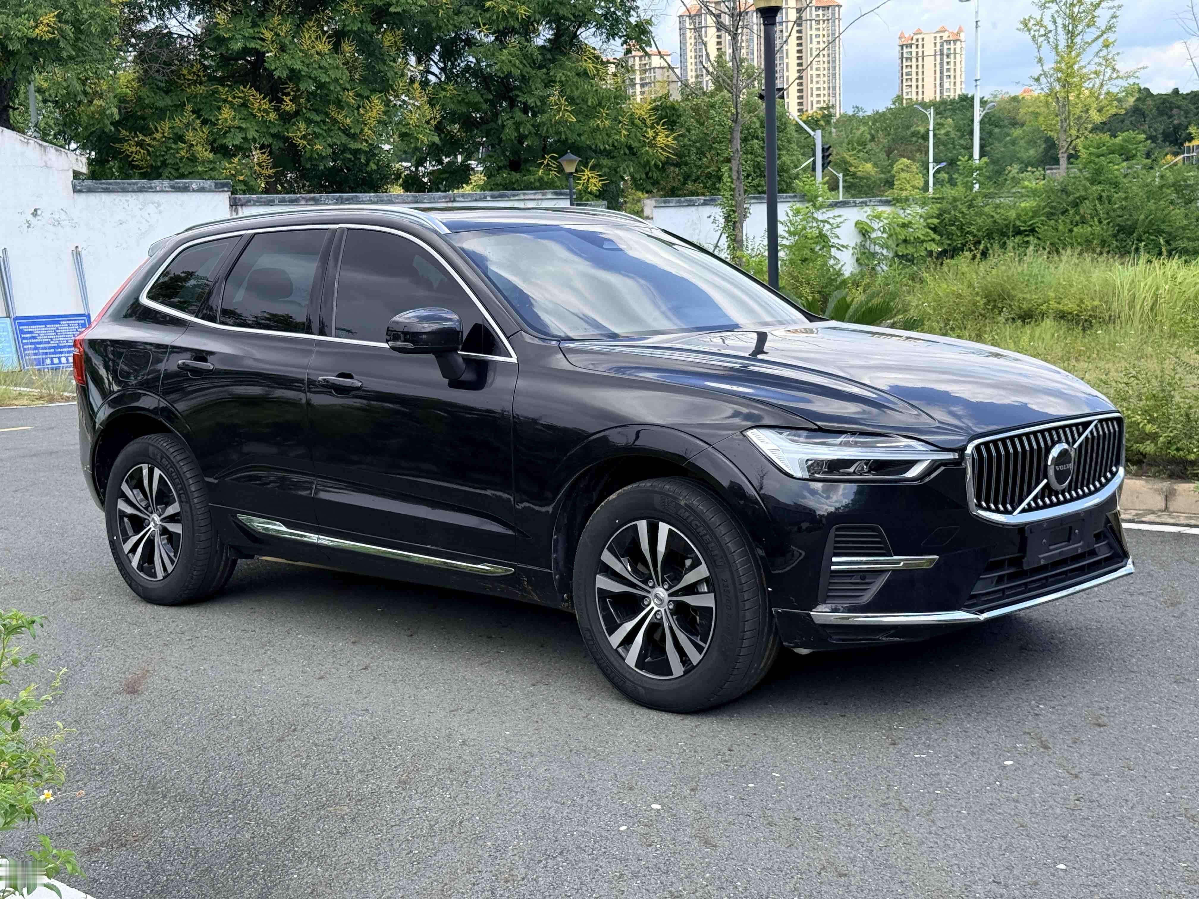 沃尔沃XC60：二手市场里最被低估的一张安全牌 每次聊安全，评论区都会吵起来。这次不吵，就说一个我观