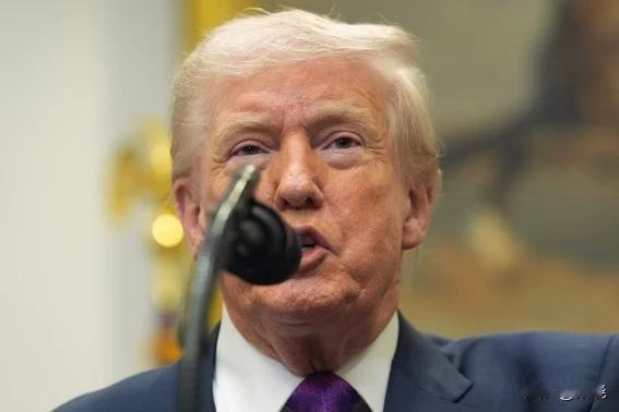 美国国土安全部资金耗尽，周五晚上关闭原因是当地时间2月12日，美国国会参议院