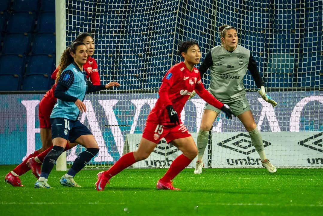 【法甲女足(1)第8轮】11月22日，第戎客场1比0力克勒阿弗尔，中国球员吴澄