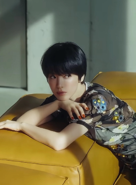 短发真的不是一般人能驾驭的，而且还驾驭的那么洋气