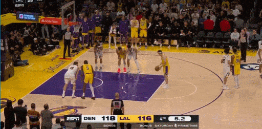 詹姆斯的飞扑，东契奇关键时刻三分和造犯规，斯玛特的抢断和三分，里弗斯的绝平，加时