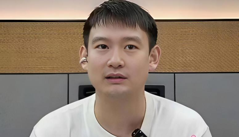 最近看到刘丁硕经常暗讽张继科。真是没想到啊。柳丁啊柳丁，你是不知道自己有几斤几