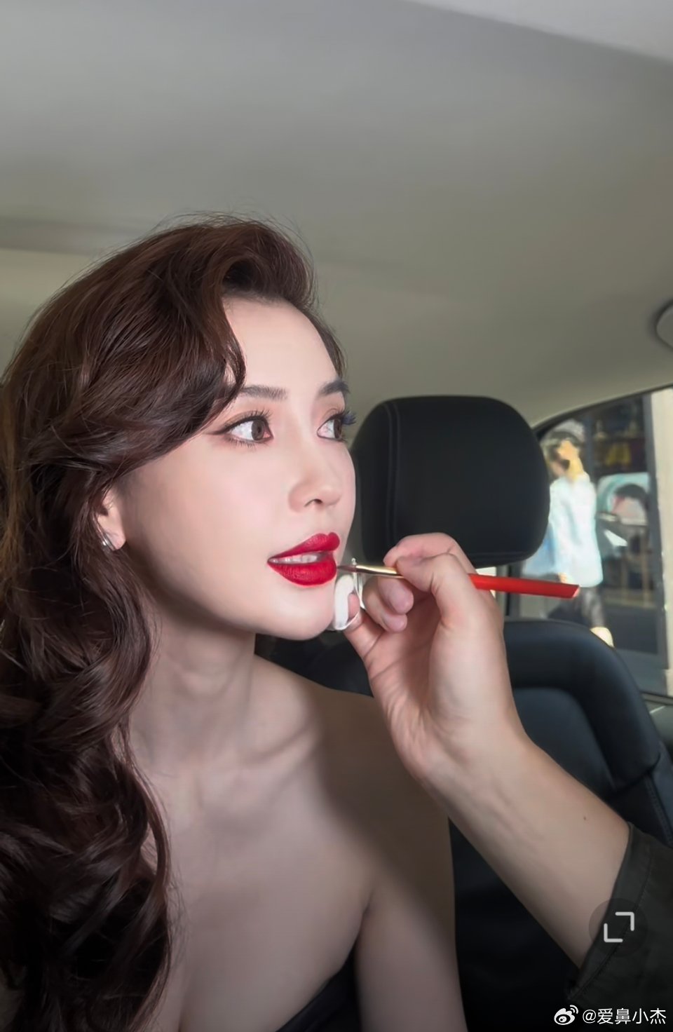 小海绵被妈妈养的很好｜angelababyAngelababy巴黎时装周碎片谁