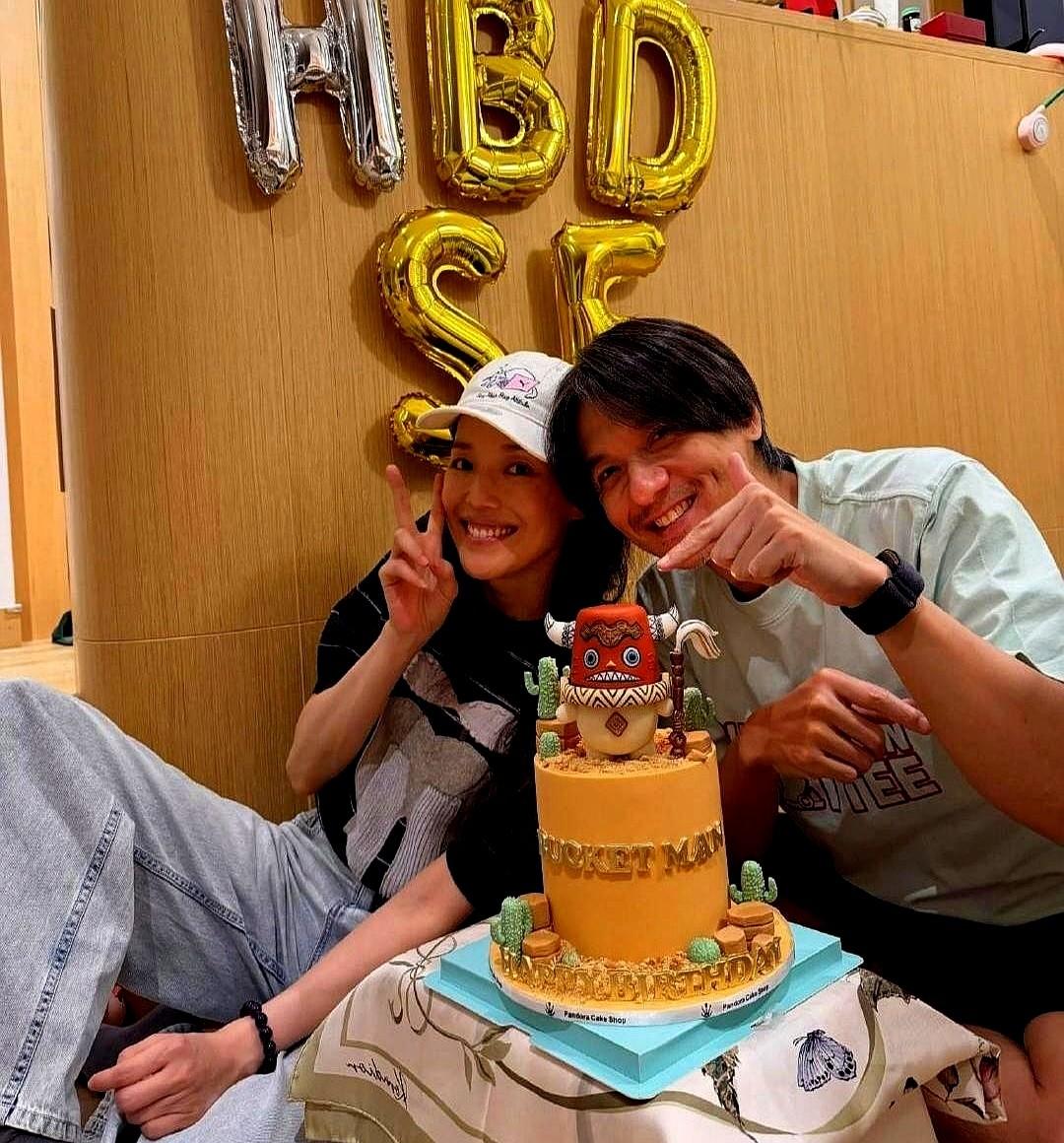 谁规定女人非得生个孩子才算圆满？舒淇偏偏不吃这套。结婚十年，外界总替她没当妈