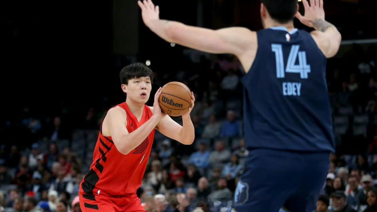 杨瀚森本赛季每36分钟掩护助攻次数达到7.1次，高居联盟第三，仅次于达龙·霍姆