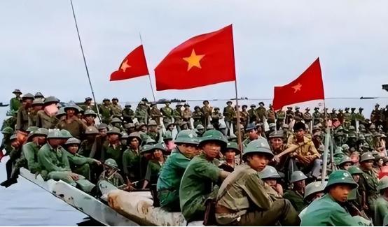 越南这是把咱们当傻子耍吗？！一边狂赚中国2960亿的买卖钱，一边在南海狂填300