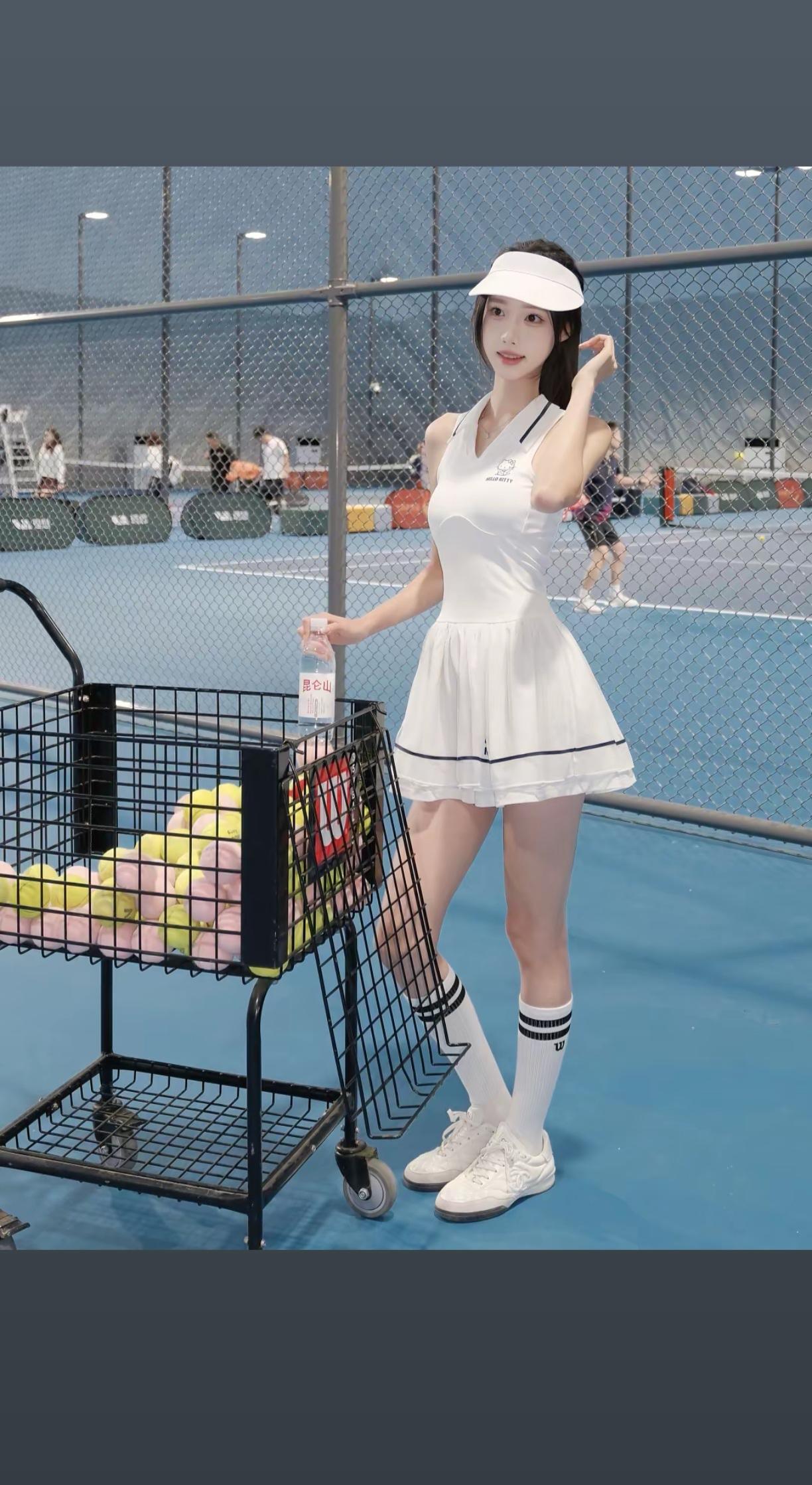 清秀美少女之姿貌美如画大长腿气质佳美女