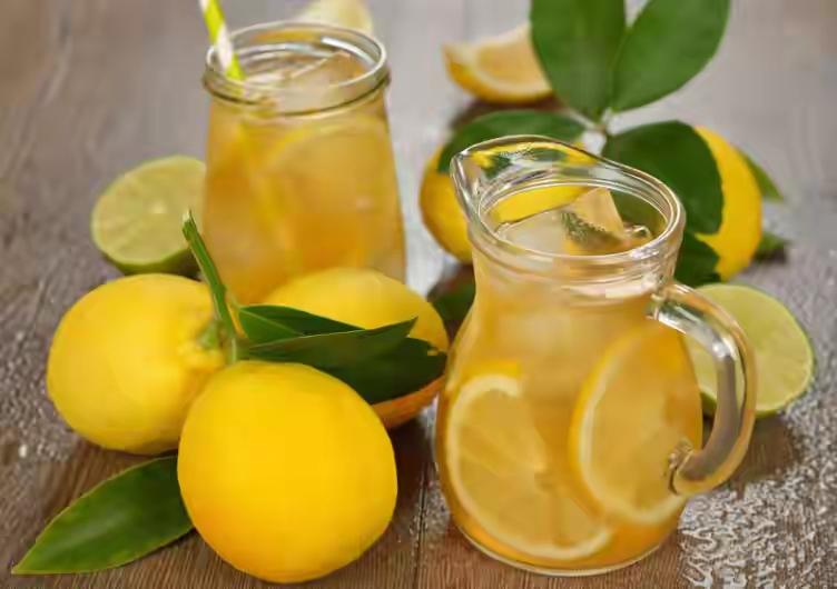 柠檬能杀死12种癌，比化疗强一万倍？喝柠檬水真的能抗癌吗？柠檬能杀死12种癌