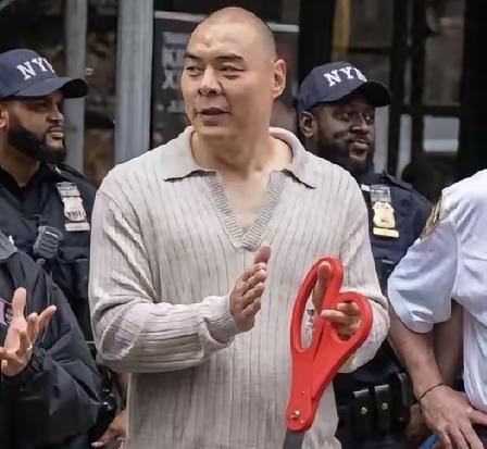 张志磊的拳击比赛虽然迟迟没有消息，不过大家也不用为他担心，因为他已经晋升为老板，