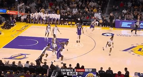 卡斯尔炸裂30+10打爆湖人！这记转身过掉八村简直艺术品