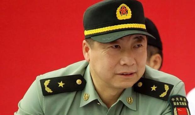 杨利伟自2008年7月晋升为少将以后，一转眼十多年过去了，他的军衔仍然是少将，还