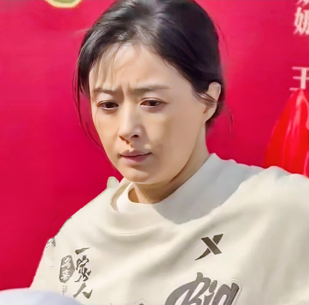 蒋欣的生图网上刷屏了，看完才看清女明星最真实的模样，别再被内娱的白幼瘦裹挟，这才