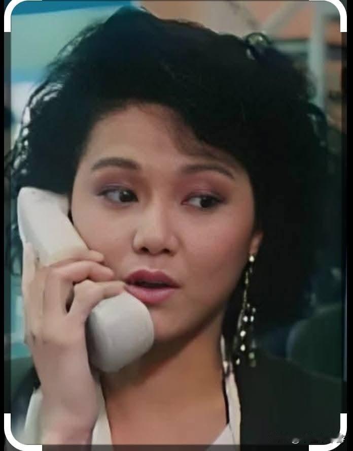 中国香港前无线女艺人林燕明，于1991年（时年26岁）结婚。她与丈夫多年患难与共