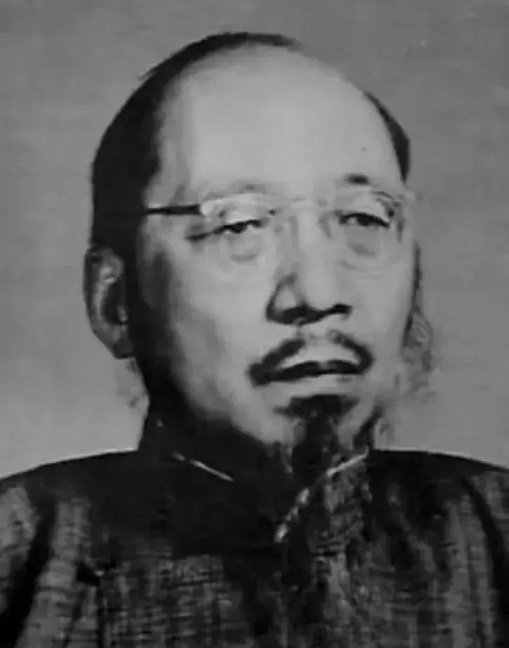 有一种爱，只能默默守望，就像柳亚子之于陆小曼。诗人柳亚子，大家都知道，因为他和