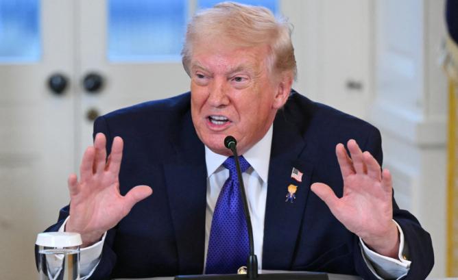 在第二名美军飞行员脱险之后，他说“他从未真正孤身一人，因为他的总司令、陆军部长、