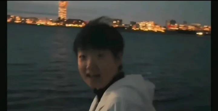 莎莎去看夕阳啦！人和夕阳都很美！瑞典大满贯女单决赛采访中，莎莎表示自己希望有空去