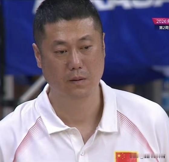 赵勇情绪崩溃了！被中国女排气得都无语了，第三局德国20-15领先，赵勇叫暂停，说
