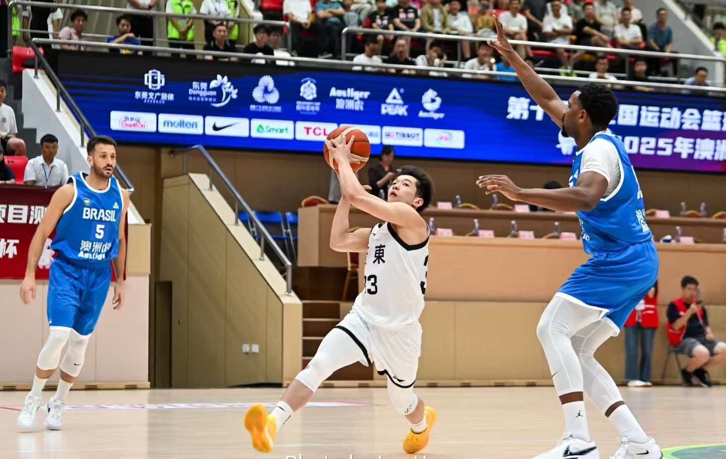 杨溢这种球员在中下游球队绝对有一席之地，在广东必须要把三分练出来