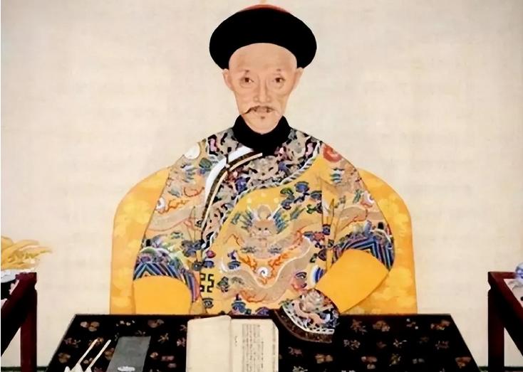1834年冬天，皇后对52岁的道光皇帝说：“今晚让我的宫女，陪您睡觉吧”。道光皇