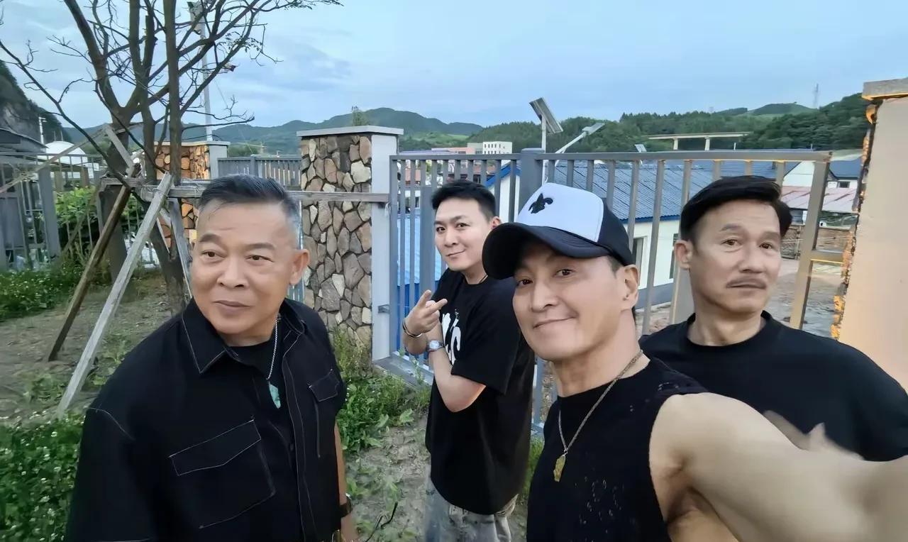 认得这几个香港演员的都应该年龄不小了吧？吴毅将，演的全是大反派，个个角色都坏到骨